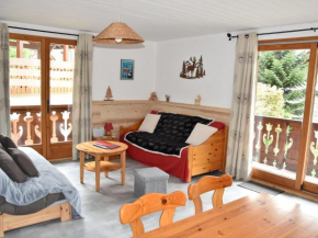 Charmant 2 pièces ensoleillé avec balcon, près des pistes et centre, parking inclus - FR-1-464-199